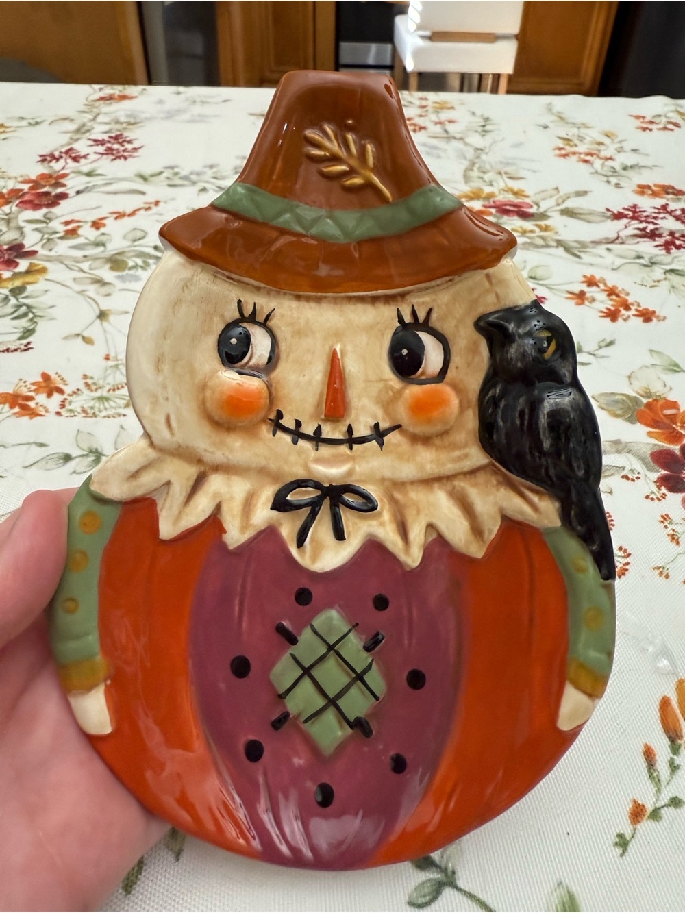 Scarecrow with Black Crow plate Johanna Parker
